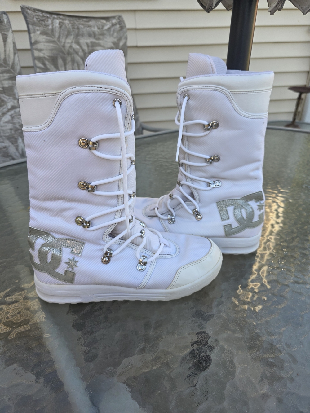 DC Women's White Lace-Up Snowboard Boots with Silver Logo